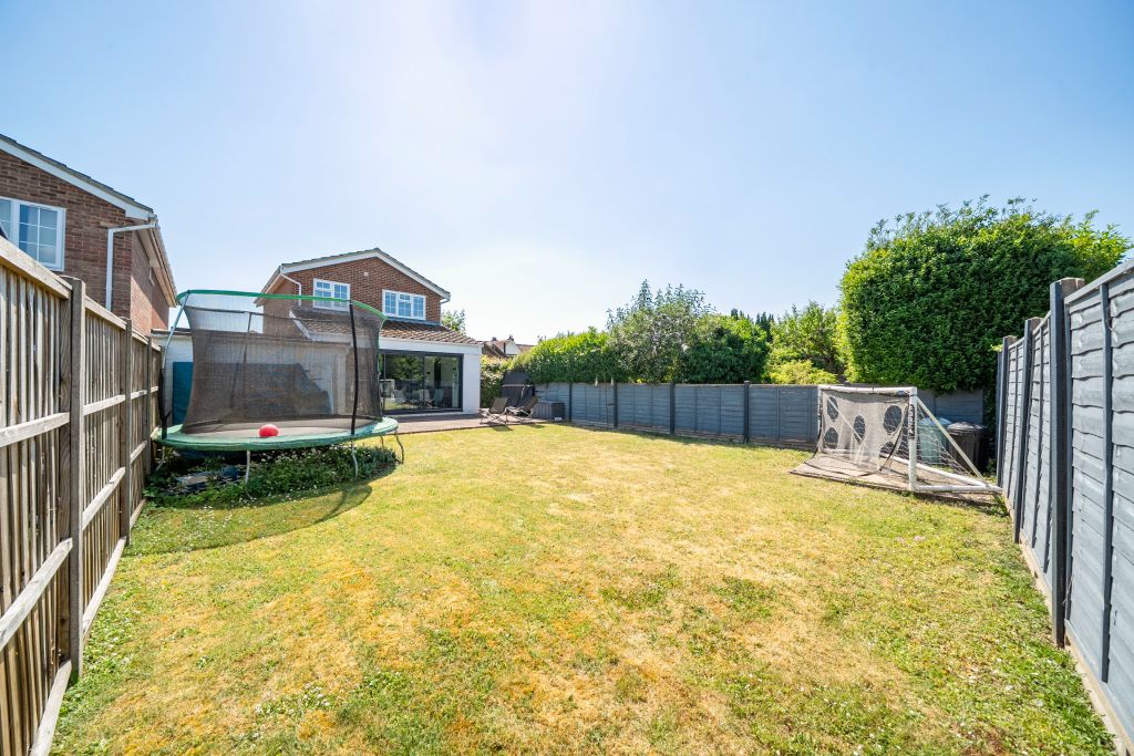Property photo 2 of 21