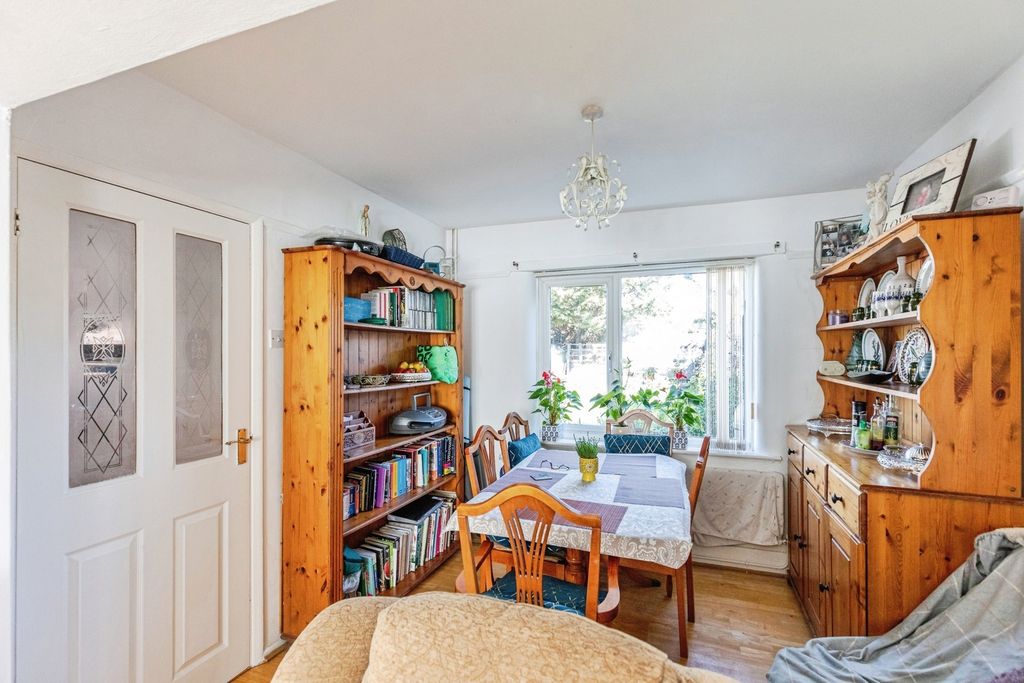 Property photo 3 of 20 Pbox-Img.Jpg