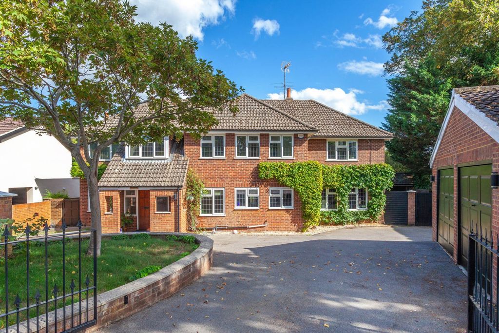 Property photo 1 of 51