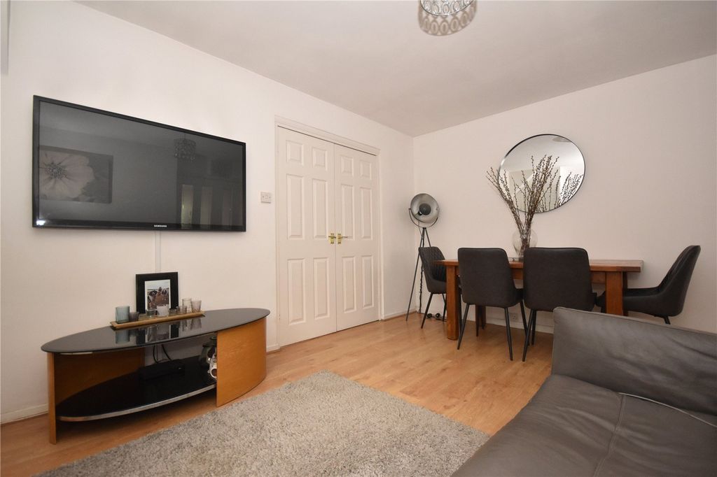 Property photo 3 of 22 Picture No. 31