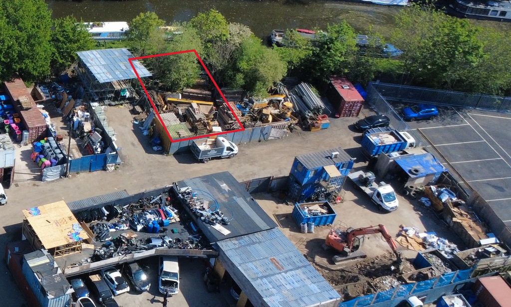 Property photo 1 of 1