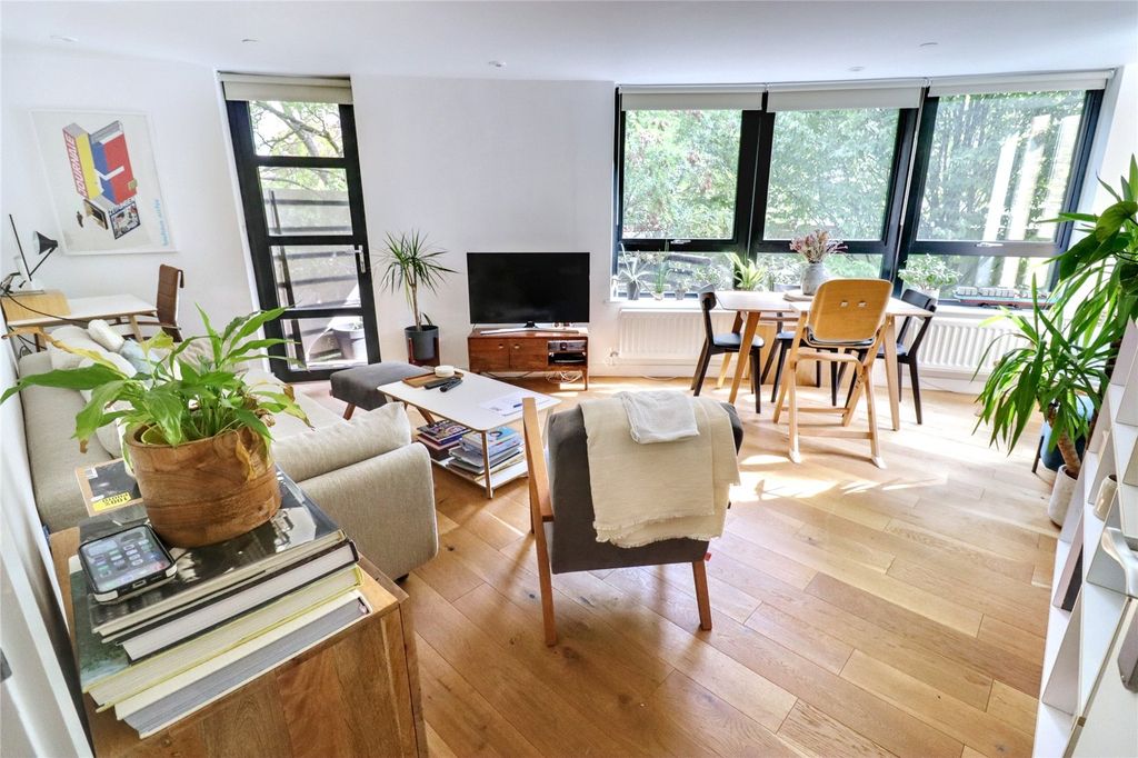 Property photo 1 of 8 Picture No. 09