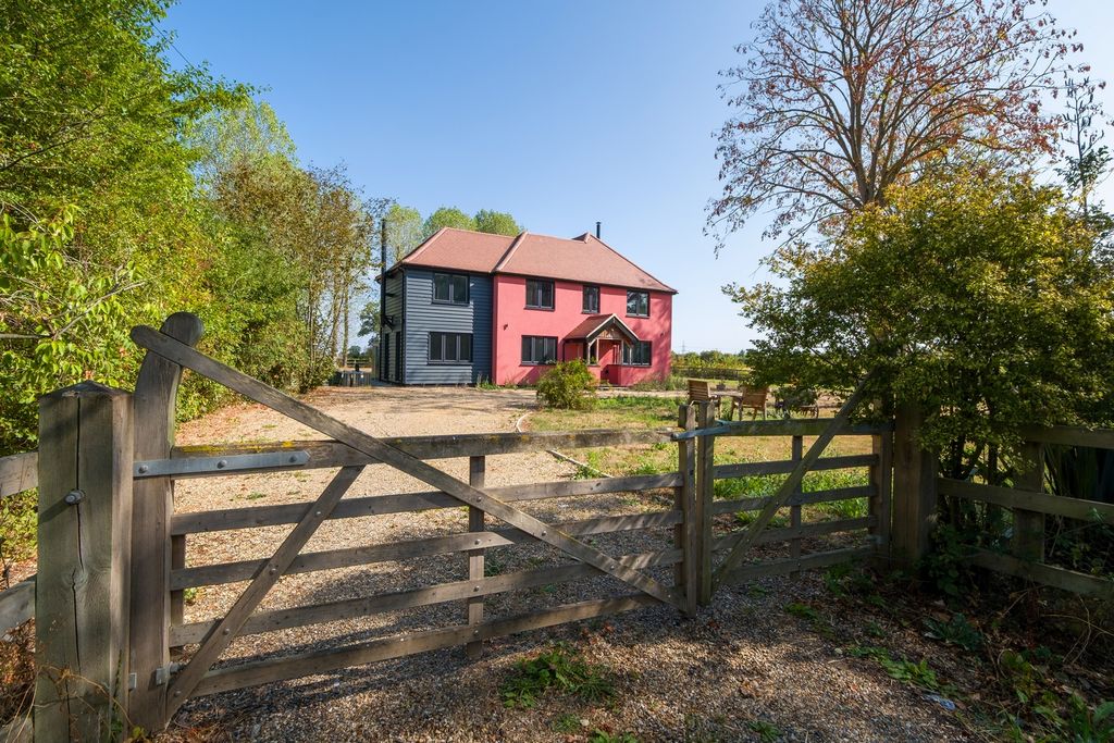 Property photo 1 of 26 1440Px_Long Acre - 1
