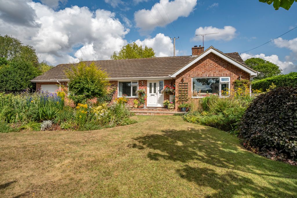 Property photo 1 of 42