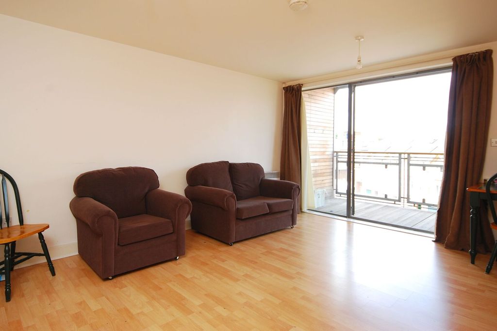 Property photo 2 of 7