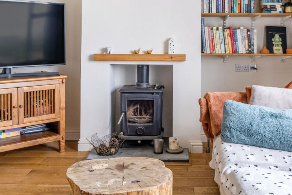 Property photo 3 of 5 Log Burner