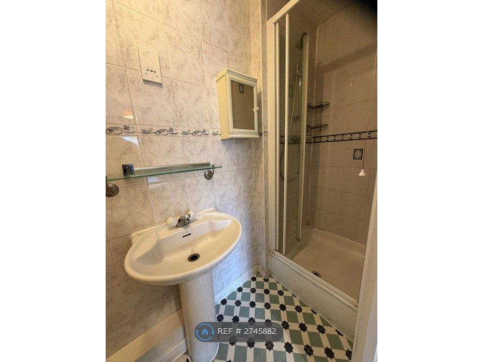 Property photo 3 of 12 Double Room 2 Ensuite