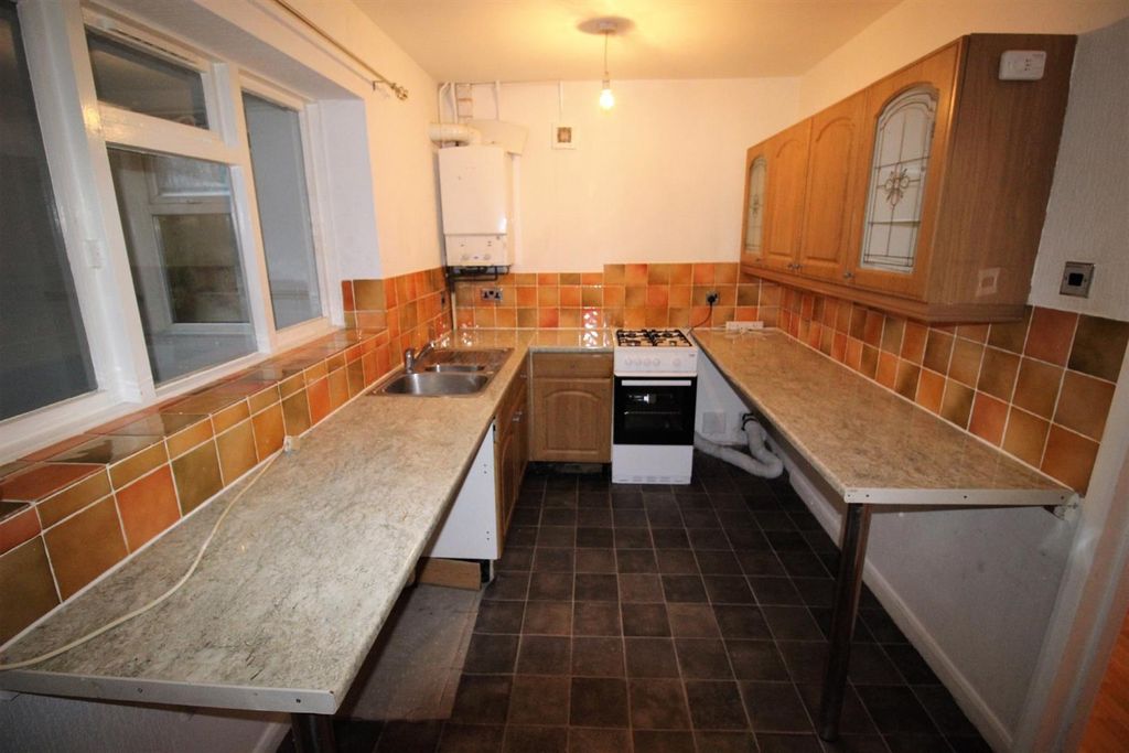 Property photo 3 of 9