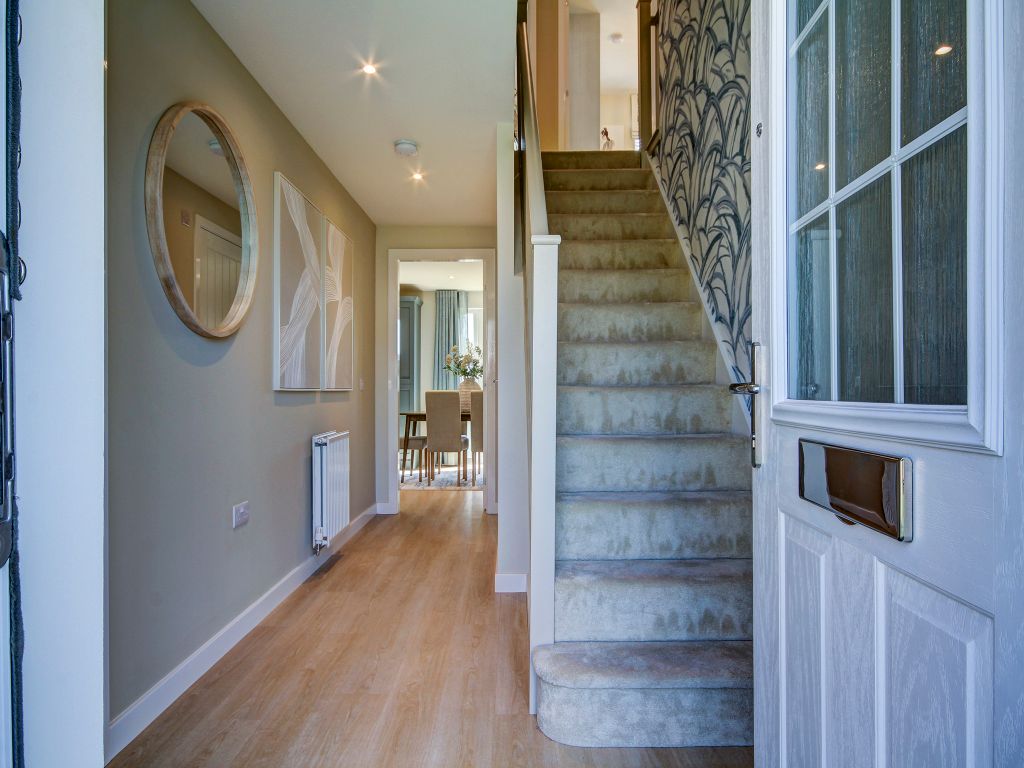 Property photo 2 of 25