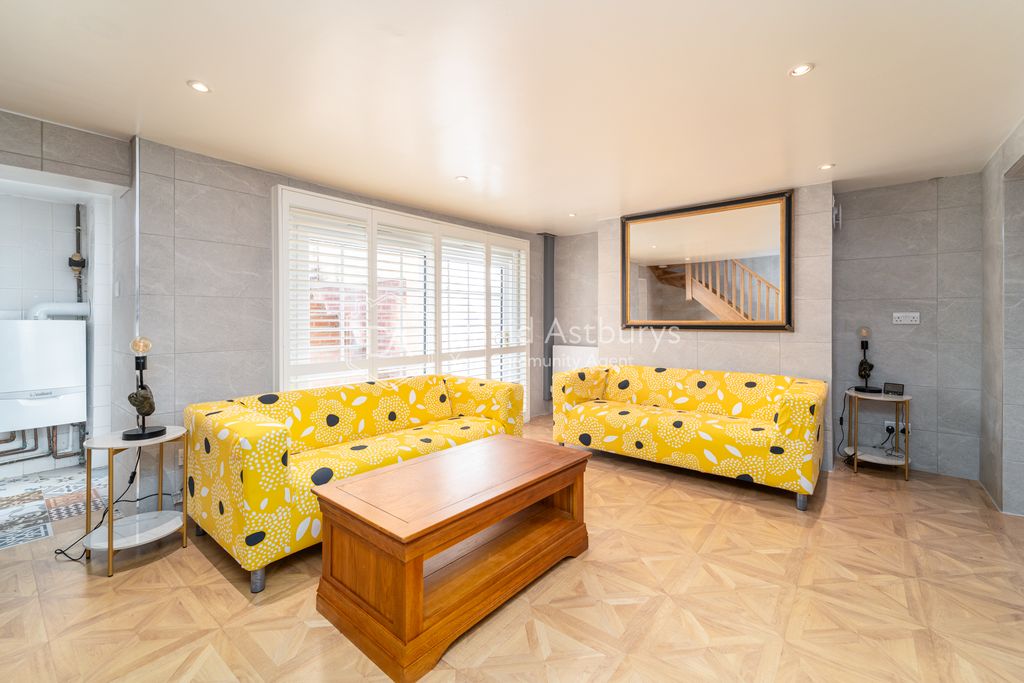 Property photo 2 of 15