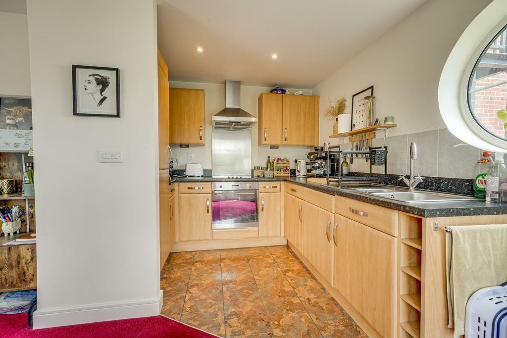 Property photo 3 of 15