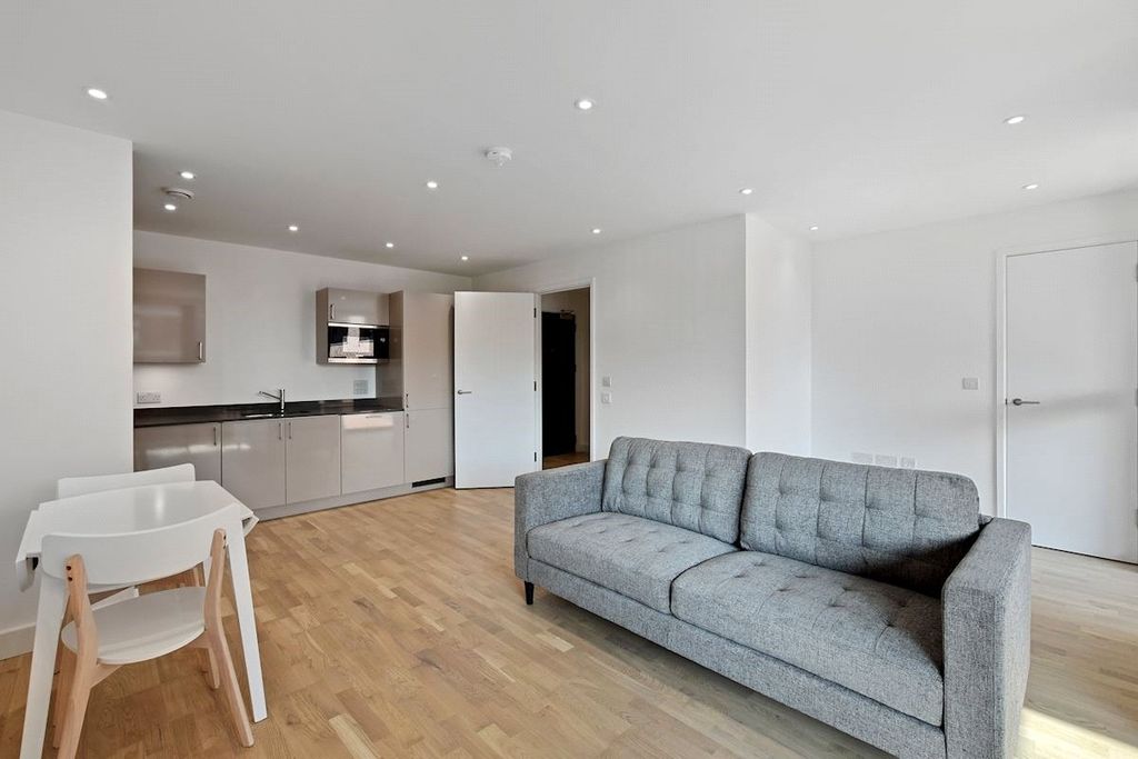 Property photo 2 of 16 Picture No. 05