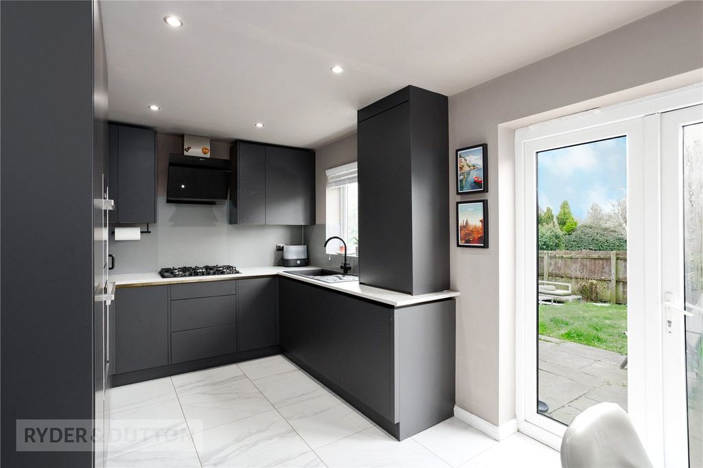 Property photo 3 of 24 Kitchen