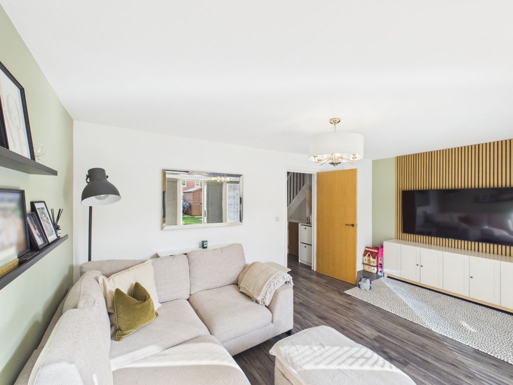 Property photo 2 of 15 4846284