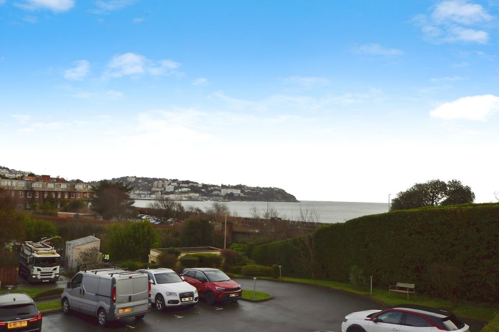 Property photo 2 of 9 Pbox-Img.Jpg