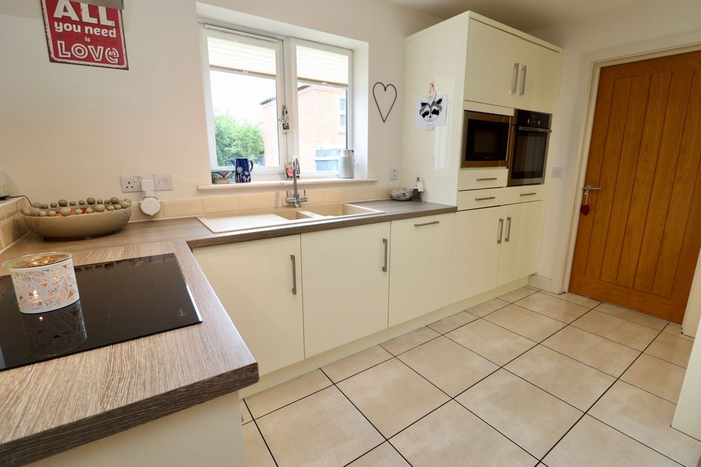 Property photo 3 of 21 Img_7710