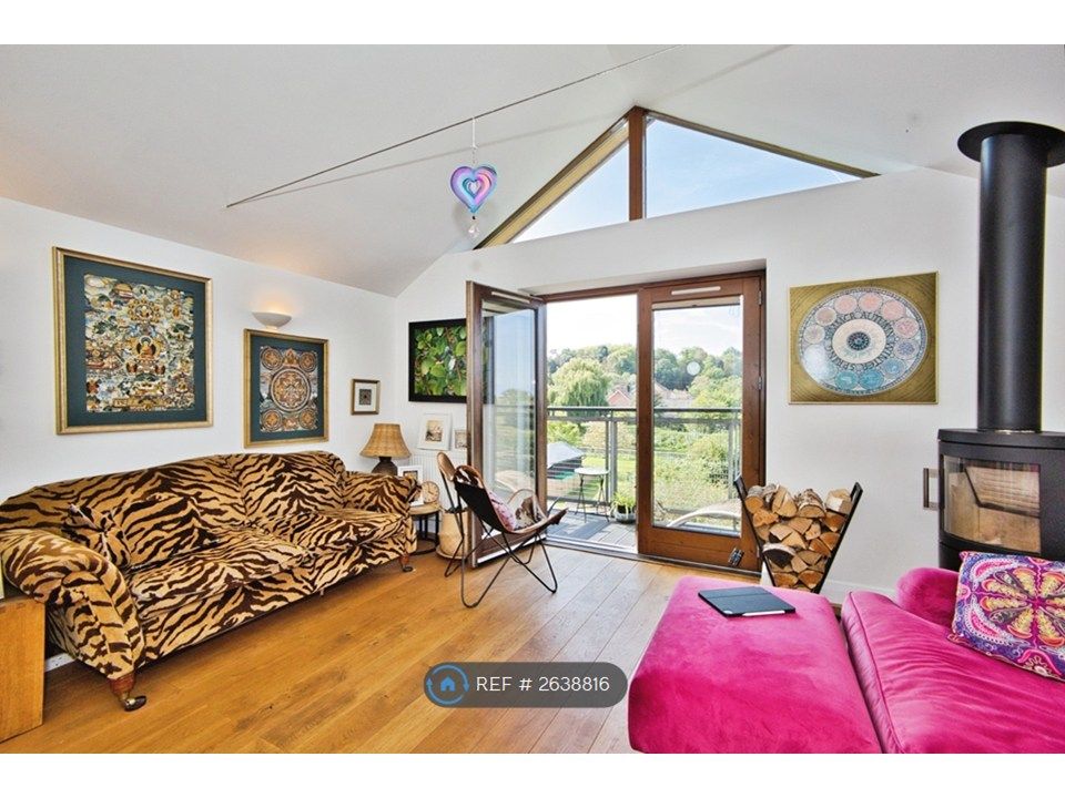 Property photo 1 of 19 Lounge W/Balcony