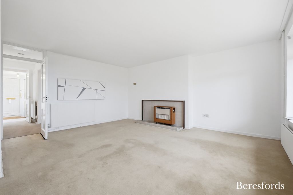 Property photo 3 of 16 Picture No. 15