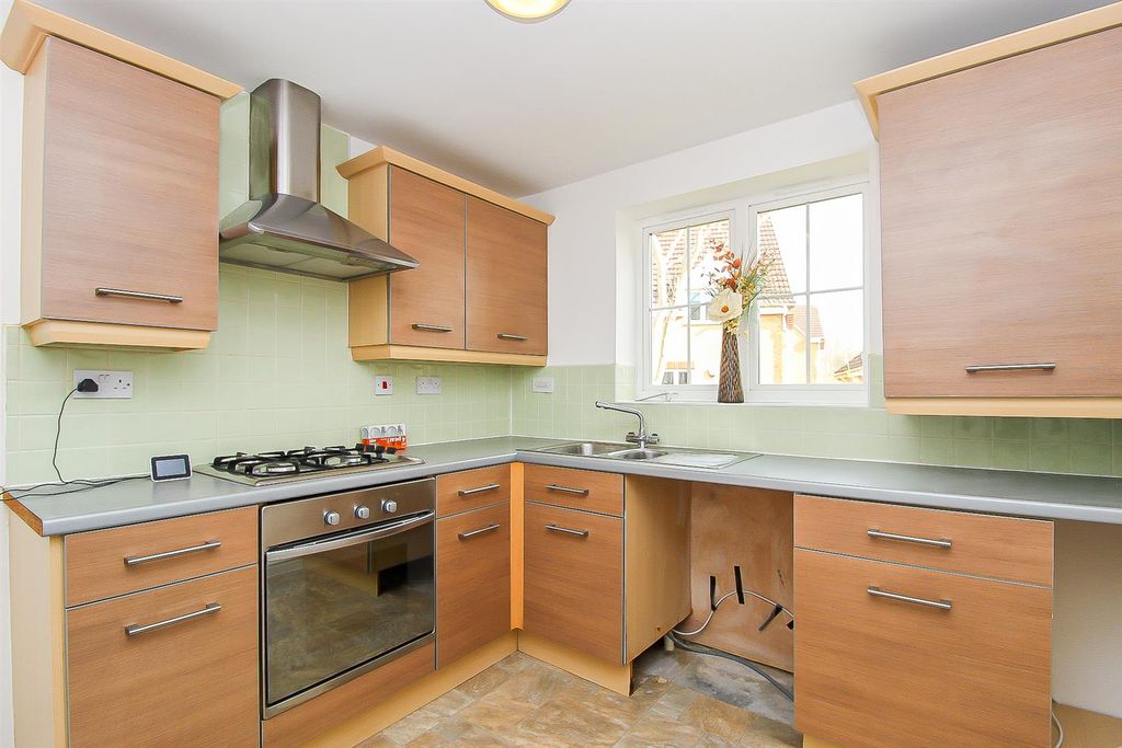 Property photo 2 of 9