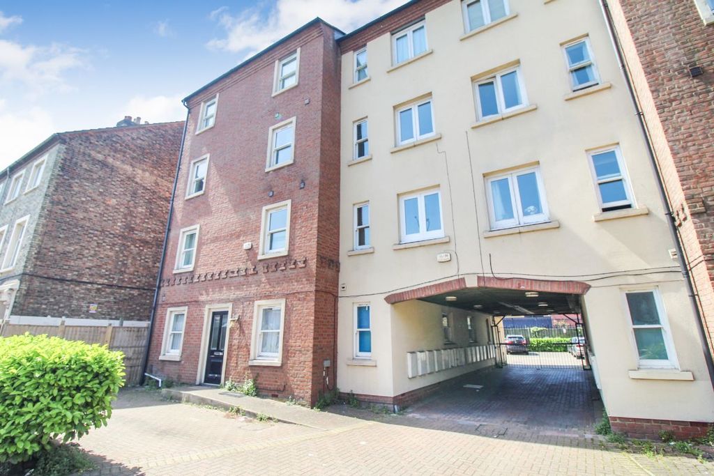 Property photo 1 of 11