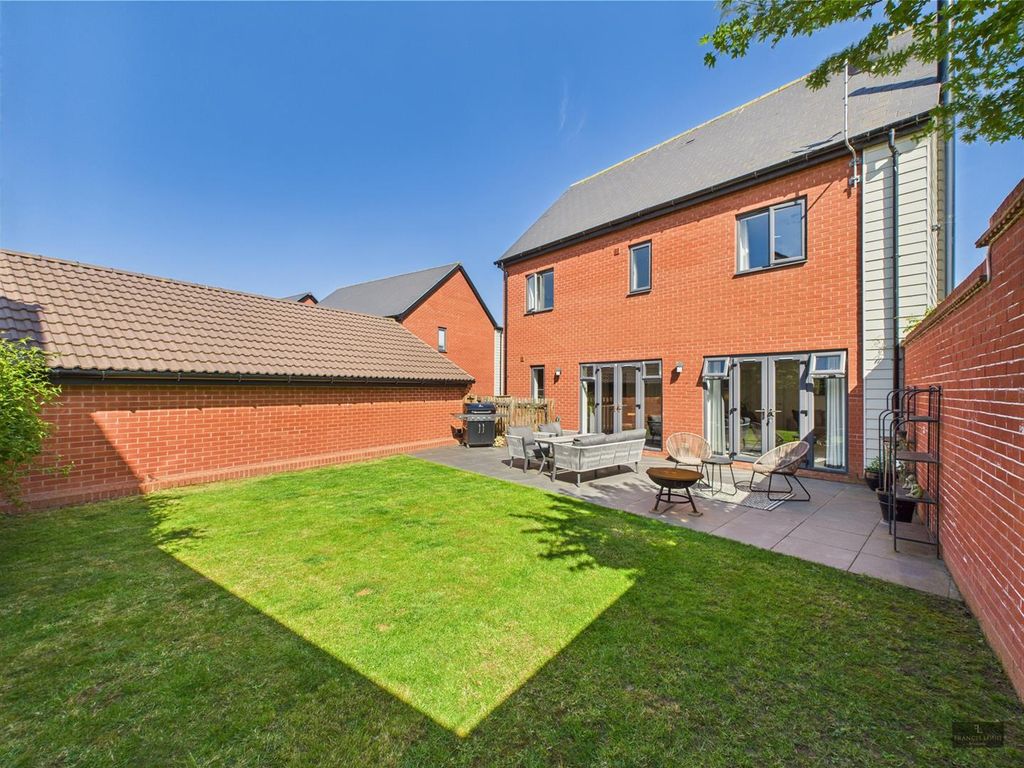 Property photo 3 of 18 Cam02887G0-Pr0457-Still015.Jpg