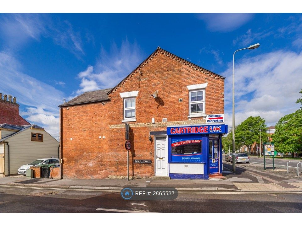 Property photo 2 of 12 Side View With Private Entrance