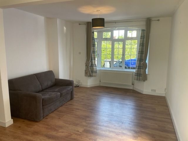 Property photo 2 of 9 4044632