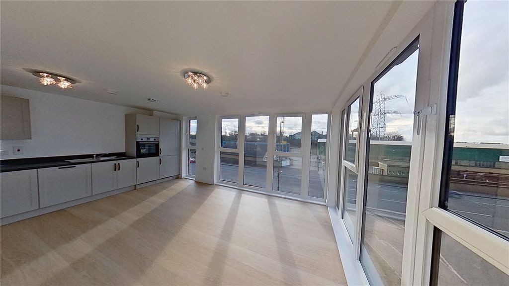 Property photo 3 of 18 Photo 3