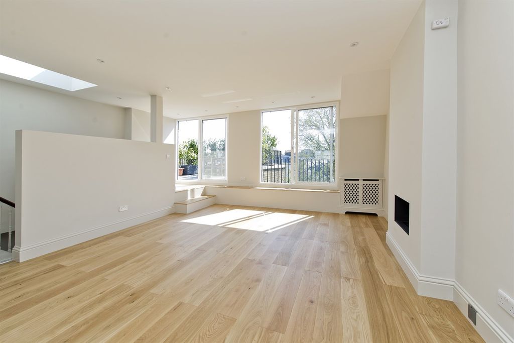 Property photo 1 of 6 (Main)