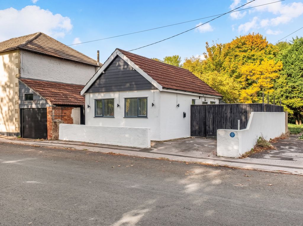 Property photo 1 of 22