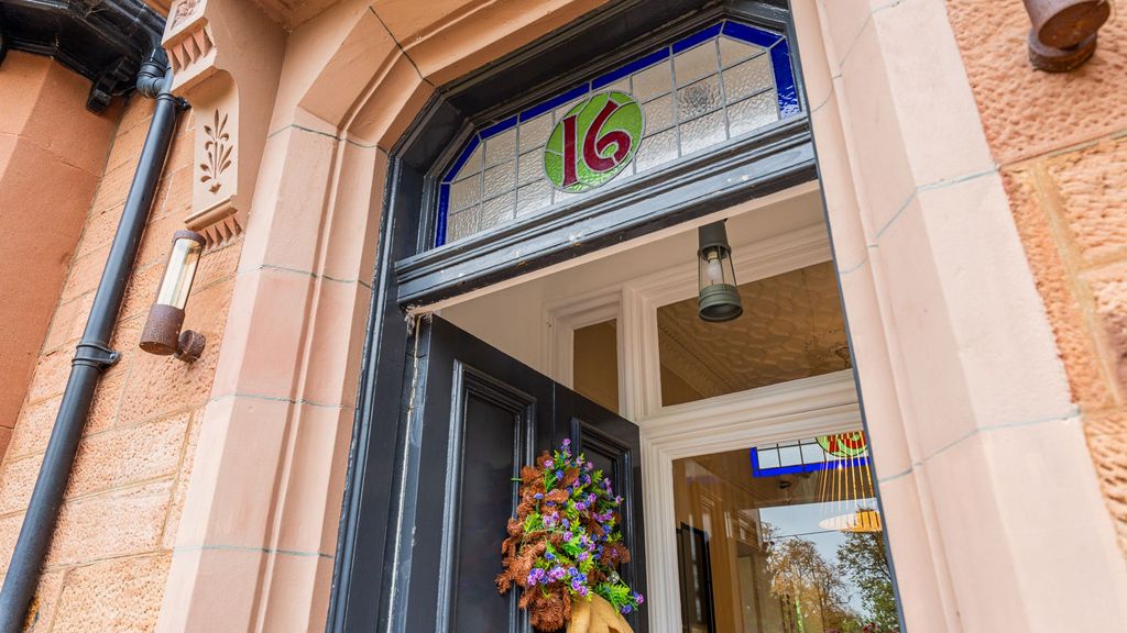 Property photo 3 of 71