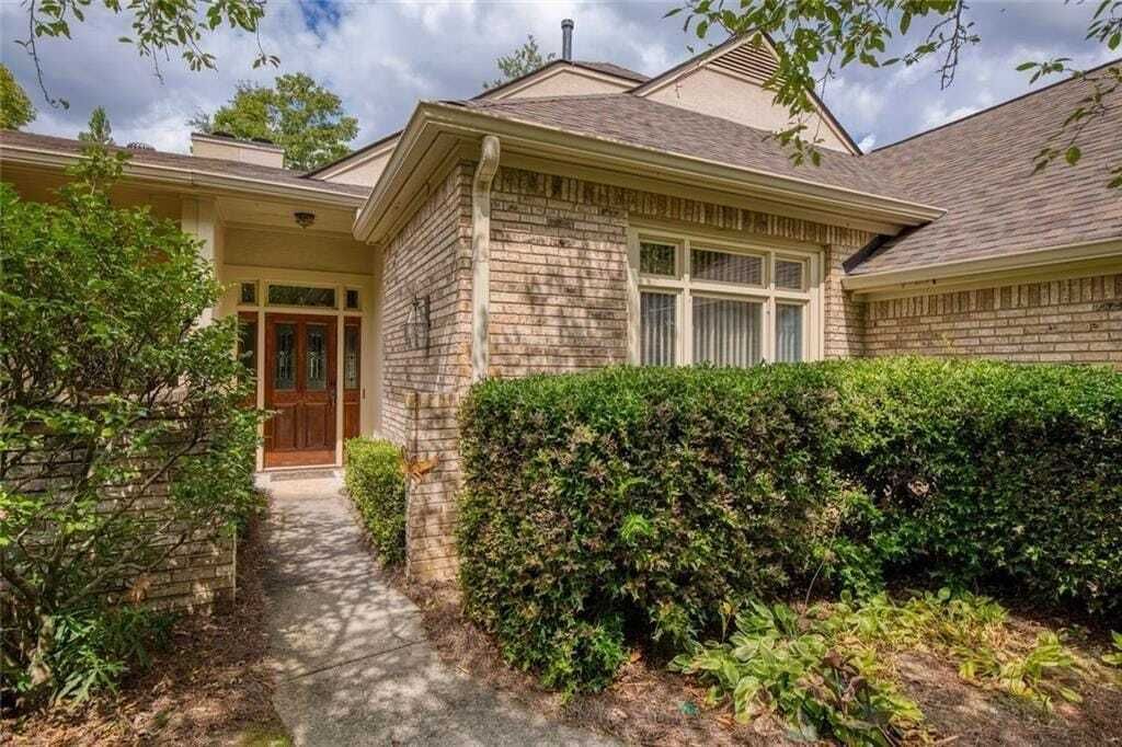 Property photo 1 of 31