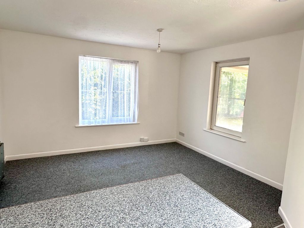 Property photo 2 of 11 Photo 7
