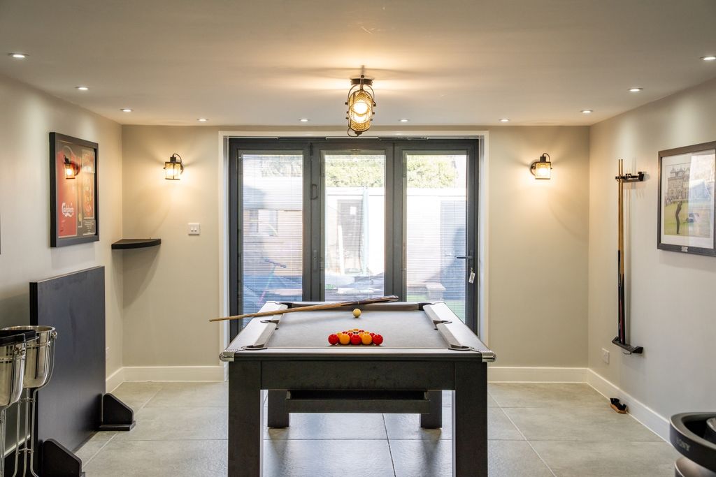 Property photo 2 of 28 Ombersley-30