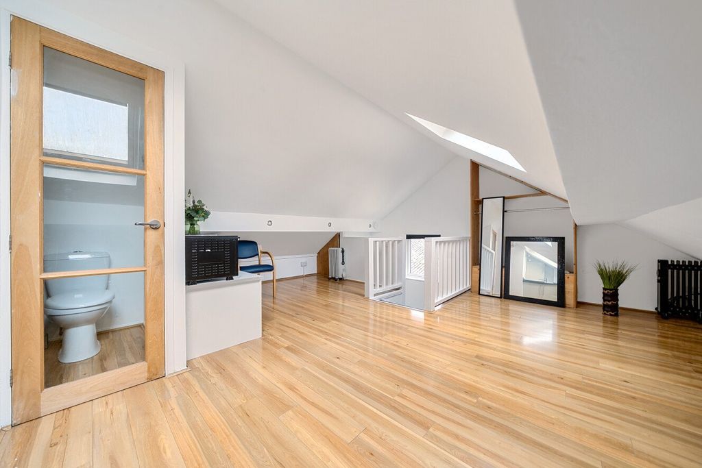 Property photo 2 of 8 Picture No. 03