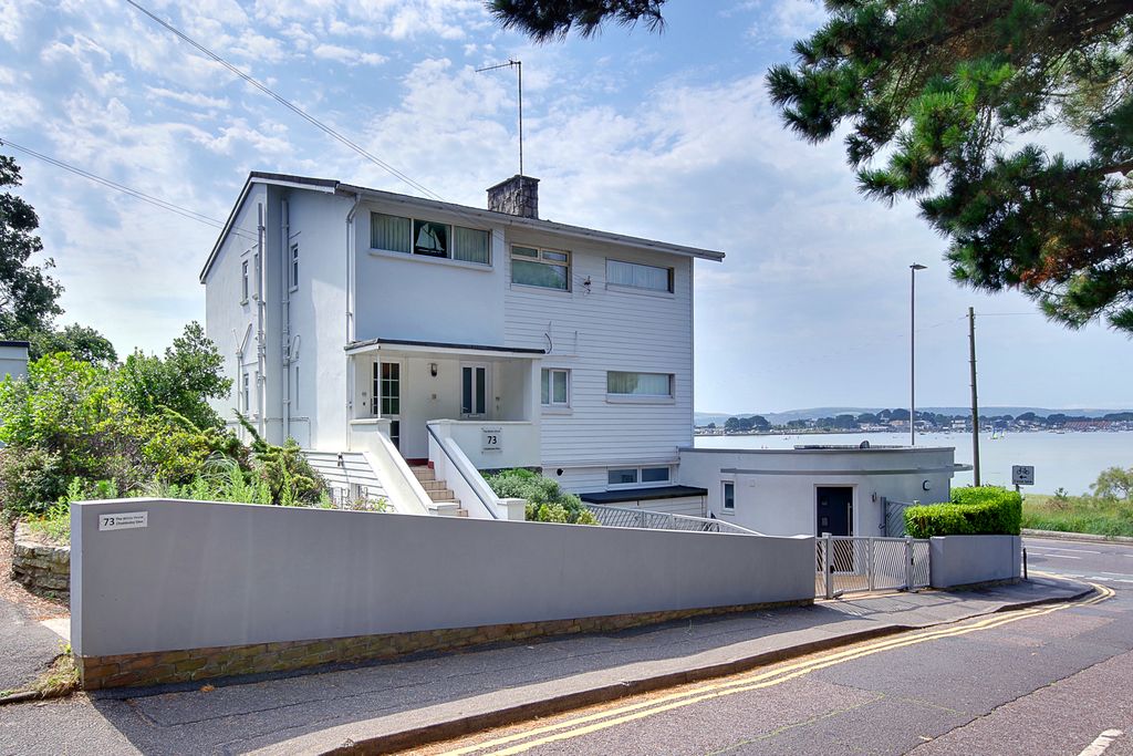 Property photo 1 of 21 Picture No. 04