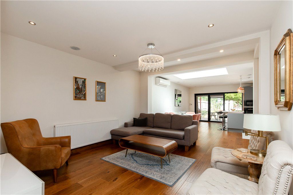 Property photo 3 of 13 Picture No. 09
