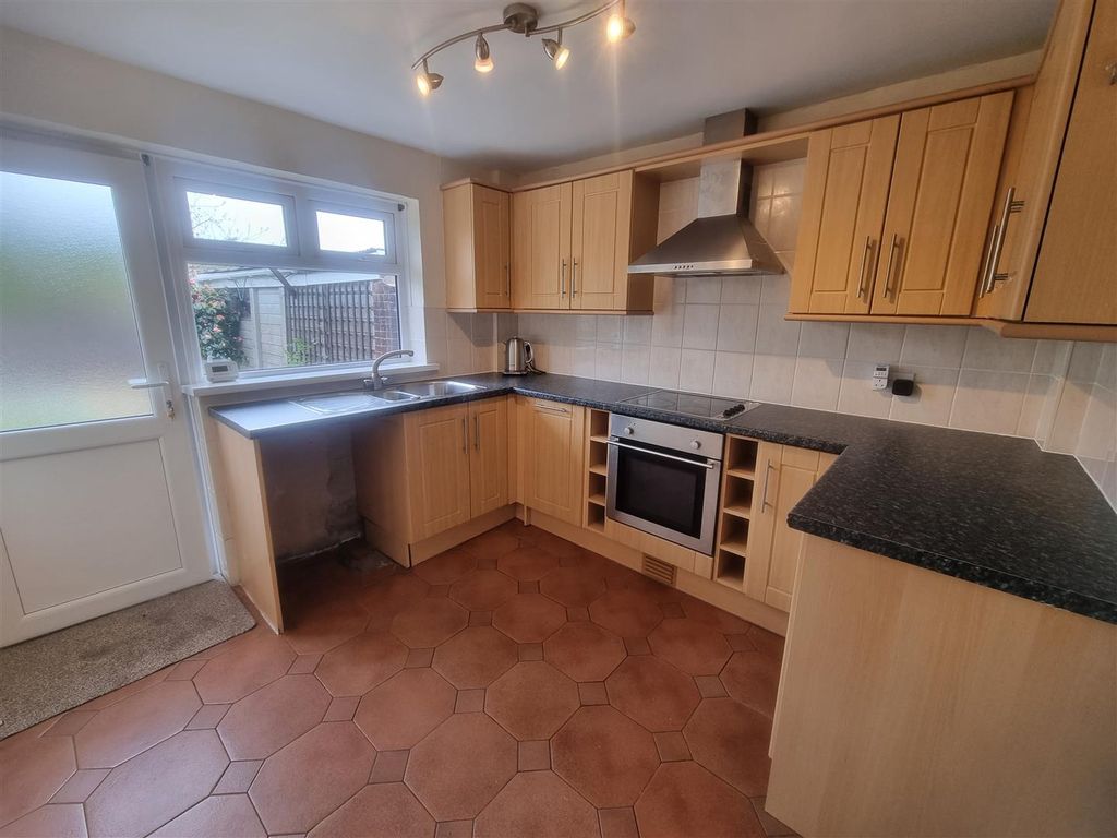 Property photo 3 of 10 18591.Jpg