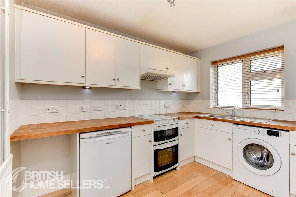 Property photo 3 of 13 Picture No. 11
