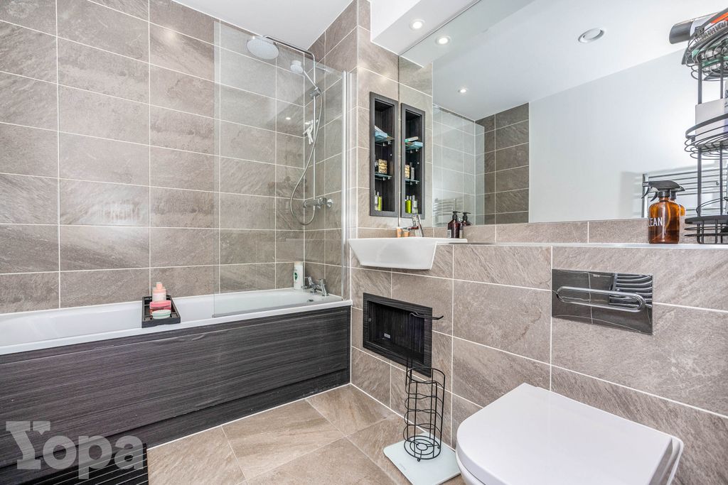 Property photo 3 of 20 Photo #3