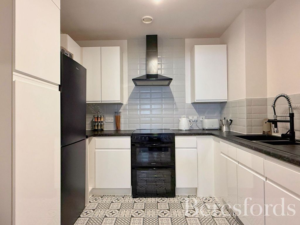 Property photo 2 of 13 Picture No. 12