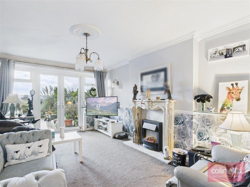 Property photo 2 of 17 Cam05075G0-Pr0265-Still015.Jpg