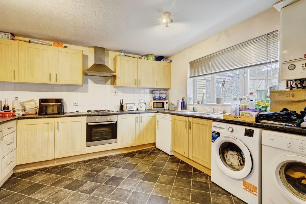 Property photo 2 of 13 Kitchen