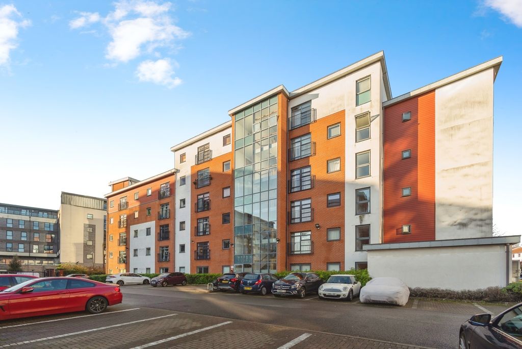 Property photo 1 of 16 Pbox-Img.Jpg