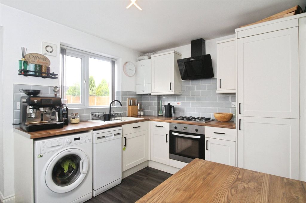 Property photo 3 of 8 Kitchen/Diner