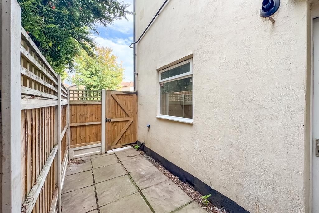 Property photo 2 of 12 Garden