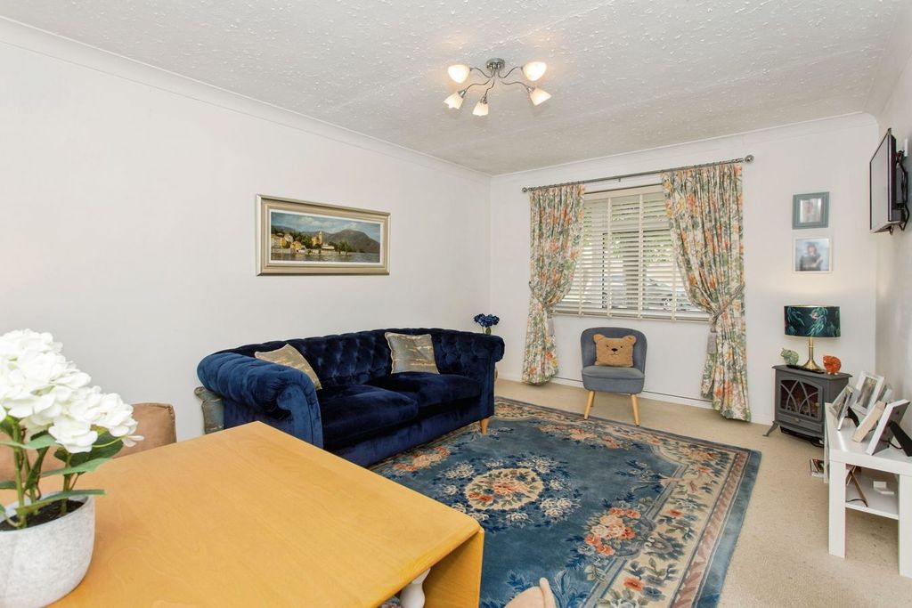 Property photo 3 of 15