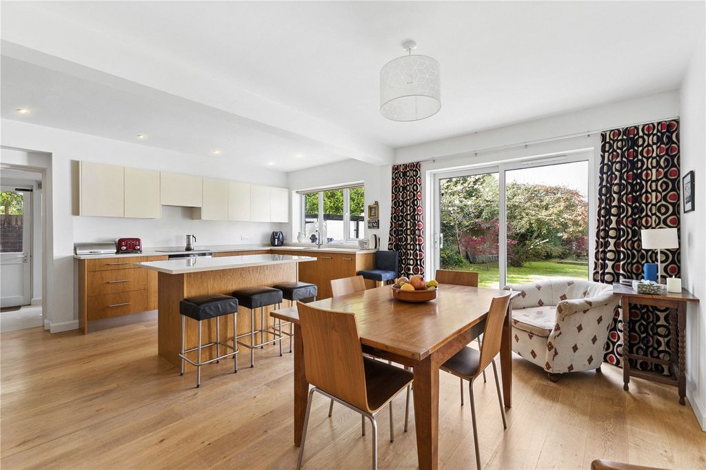 Property photo 3 of 18 Kitchen/Dining