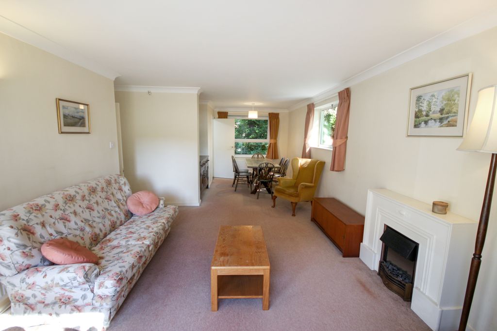 Property photo 3 of 11 Img_8104