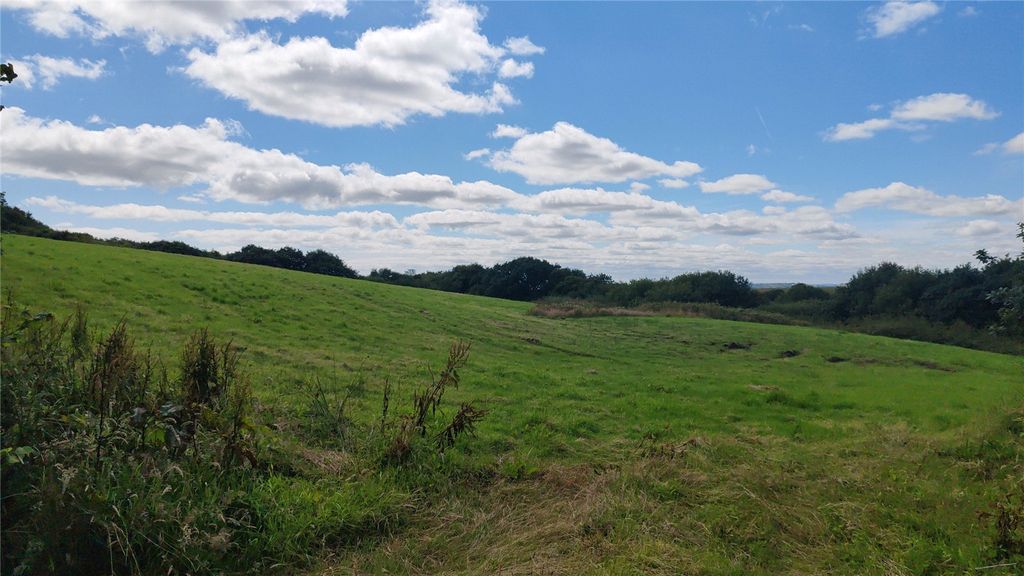 Property photo 3 of 11 Picture No. 7